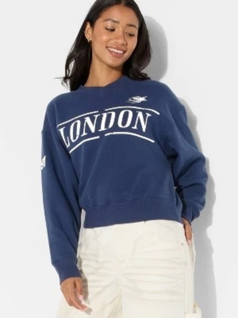 Wild Fable Women’s Navy London Graphic Sweatshirt - Picture 3 of 4